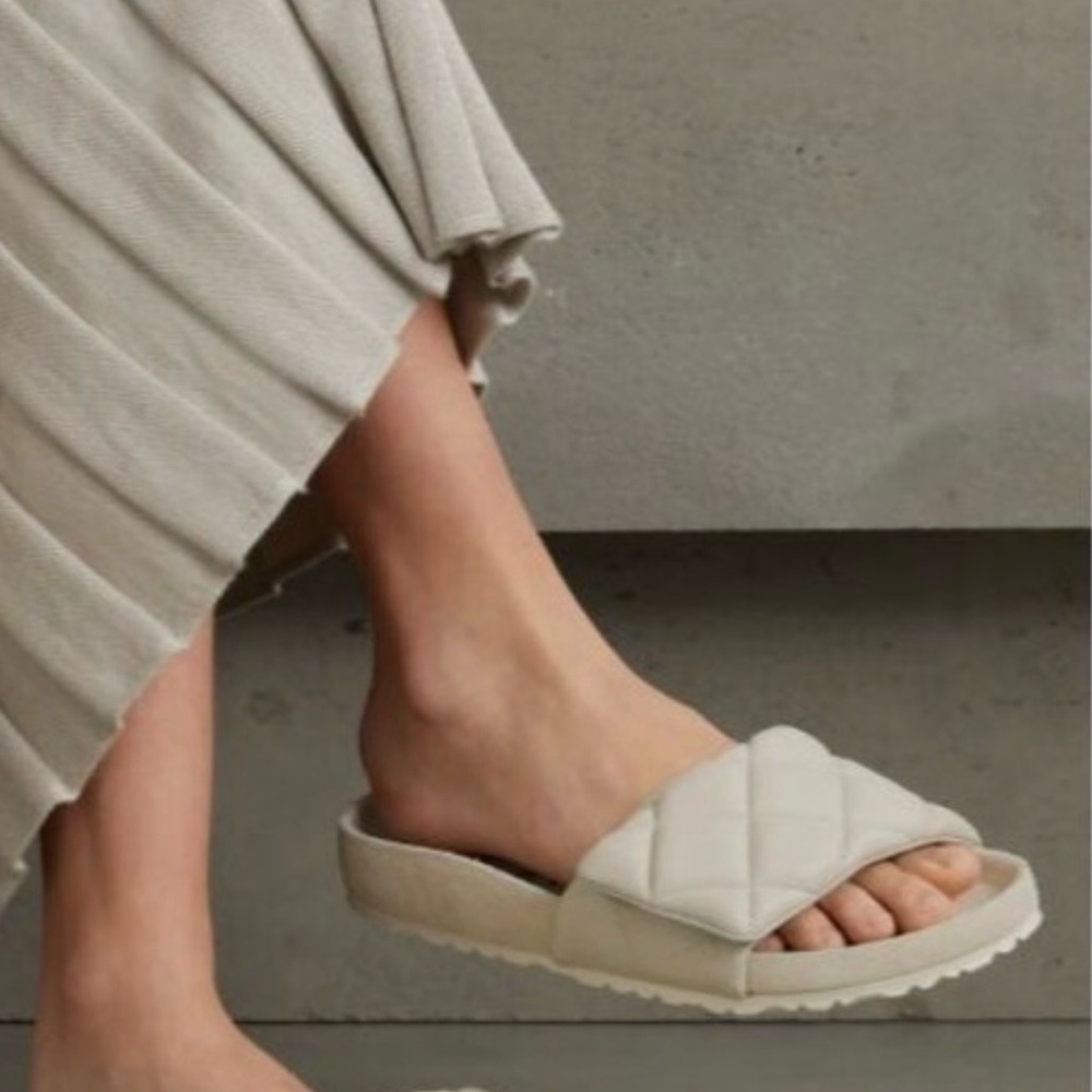 Quilted Slide Sandals in Cream - Padded Comfort